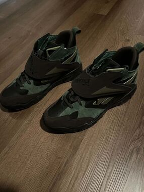 Reebok 94  Preseason in Olive Green and Dark Brown/ Size 10